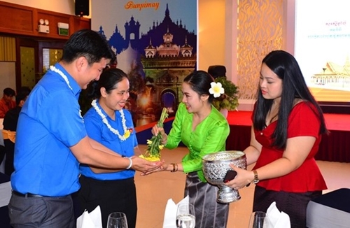 Lãnh đạo TP Hồ Chí Minh gặp gỡ, chúc Tết cổ truyền sinh viên Lào và Campuchia